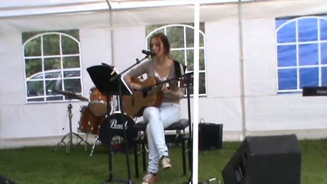 Giulia - Mad World смотреть онлайн