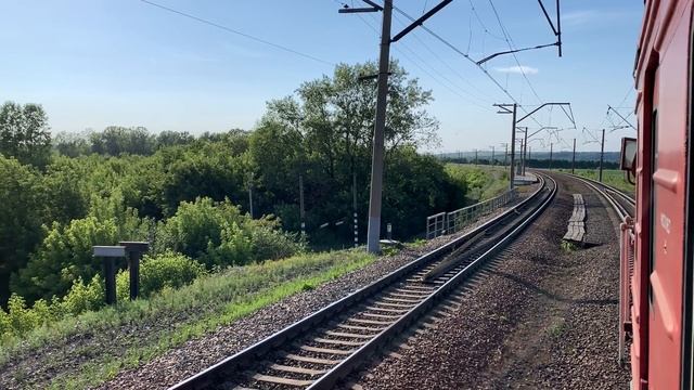 Покатушки на "кругляках". Тепловоз. Зеленый ВЛ10. Грузовые поезда. смотреть онлайн