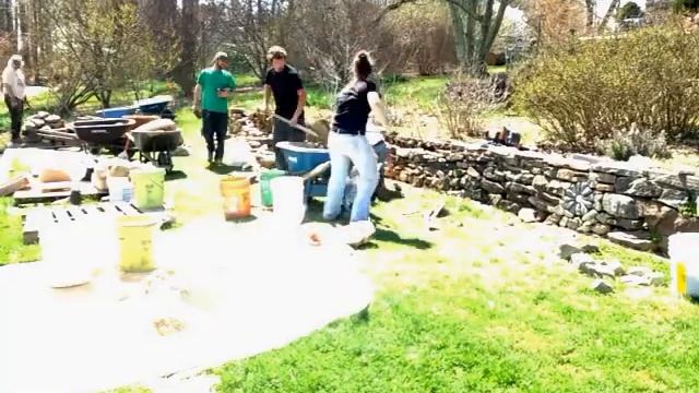 Walling day in the Fragrant Gardens at the Tyler Arboretum смотреть онлайн