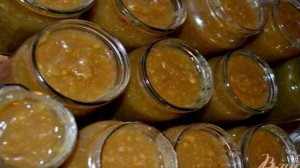 Яблочное пюре.