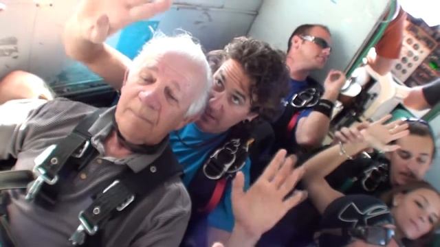 Dean Morin's Tandem skydive! смотреть онлайн