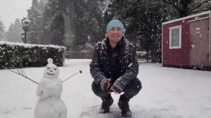 Чилиец в Сочи впервые слепил снеговика / Chileno hace muñeco de nieve en Rusia