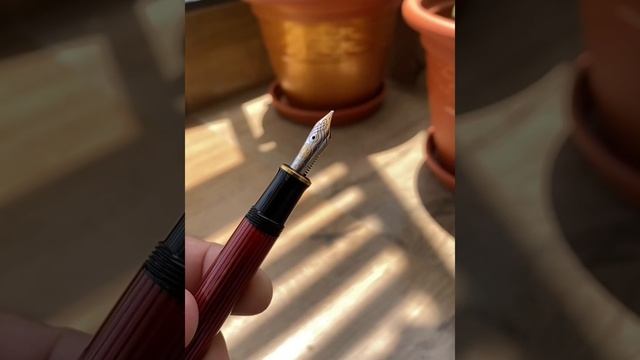 Pelikan M600 Souveran - beautiful pen смотреть онлайн