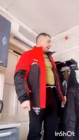на лабутэнах😂