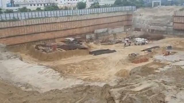Trehan iris broadway greno west| Noida extension construction update