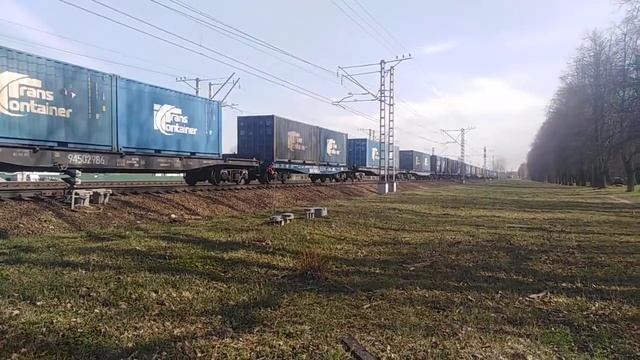 Уже передан! Тепловоз 2ТЭ116-447 с грузовым поездом смотреть онлайн