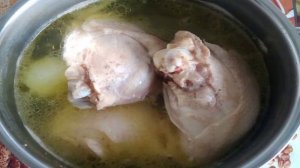 Куриные бедра в сырном соусе