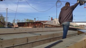 С зафиксированой стрелой, пока нет возможности испытать кран на 100%