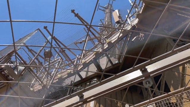 Visiting Eiffel Tower and Taking a Boat Tour with My Cavapoo! | Dog Loves to Travel! смотреть онлайн