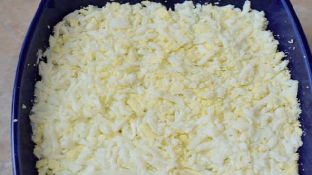 Салат с курицей и яблоками