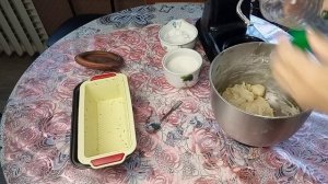 Быстрый хлеб  и к нему вкусняшки.