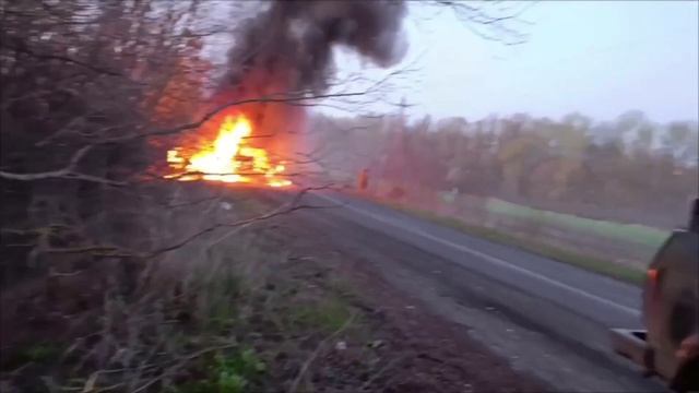 Морпехи своих не оставляют на поле боя никогда. Всегда выносят и мёртвых, и раненых... смотреть онлайн