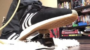 JIMI HENDRIX CRY BABY MINI JHM9 WAH WAH PEDAL BY DUNLOP/MXR QUICK DEMO BY GUITAR ROBOT