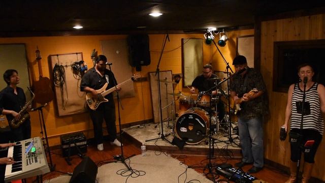 Single Ladies/Rock This Town (Beyoncé & Stray Cats Mashup) | Mango Season Dance Party Band смотреть онлайн