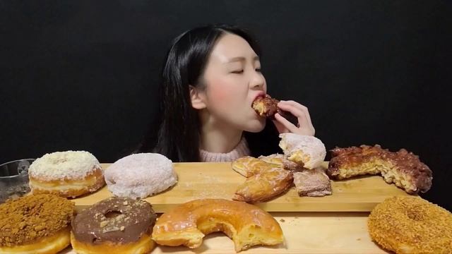 도넛🍩 사러 왕복 4시간?! "랜디스도넛" 퐁신쫄깃 달달한 Donut Dessert MUKBANG 텍사스 글레이즈 크론디 애플프리터 코코넛 도넛 디저트 먹방
