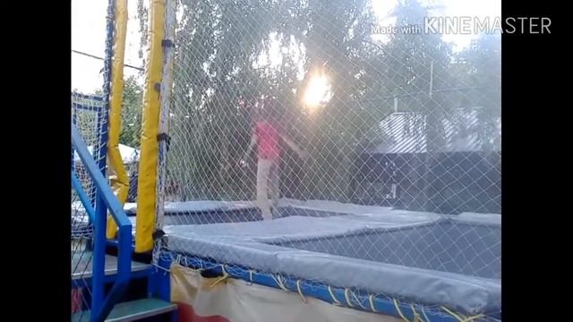 Батуты ссылка на канал моего друга в описании смотреть онлайн