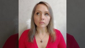 Ребёнок неуверенно сидит в 8 месяцев. В каком возрасте можно отказаться от смеси?.mp4