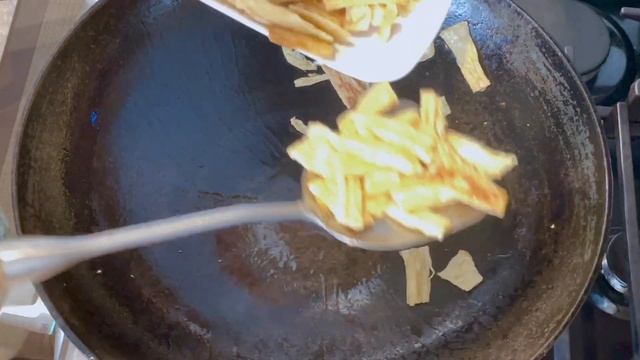 【CC】【素食家常菜】 烧腐竹 简单清淡易做，味道和营养胜过大鱼大肉 【Vegetarian Dish and recipe】Stir fried Bean Curd sticks