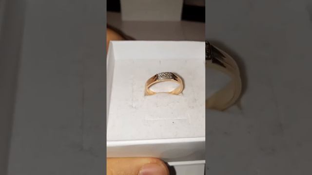 Золотое кольцо с бриллиантами смотреть онлайн