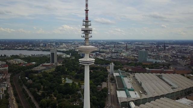 WHATS UP JULY? HAMBURG  HOLLAND  BERLIN  VLOG 8