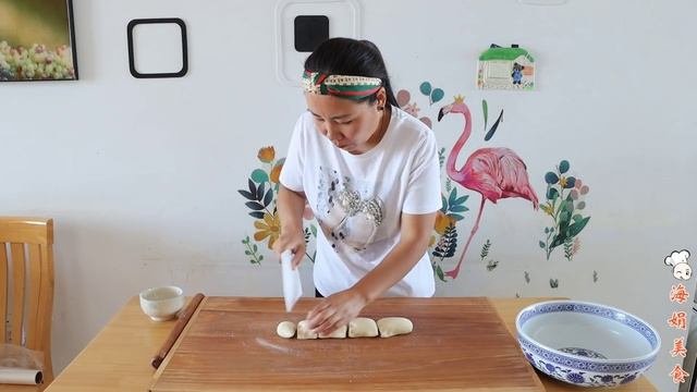 一碗面粉一把韭菜，教你韭菜盒子最简单做法，擀一擀捏一捏，鲜香味美，真香【海娟美食】