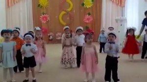 «Әсәй менән гөл ултырттык» 34 сад «Солнечный» Ишимбай  автор Г.Байбурин исполняет 2 младшая группа