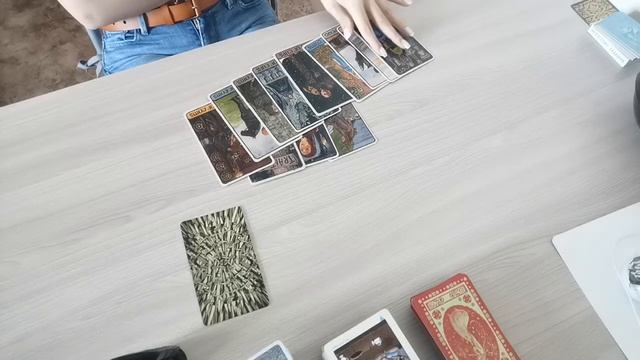 Его истинные чувства к вам? | Расклад Таро смотреть онлайн