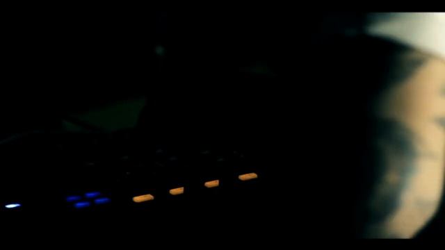 Modestep - Show Me A Sign (US Tour Live video) смотреть онлайн