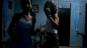 Niñas Cubanas bailando Reggaeton