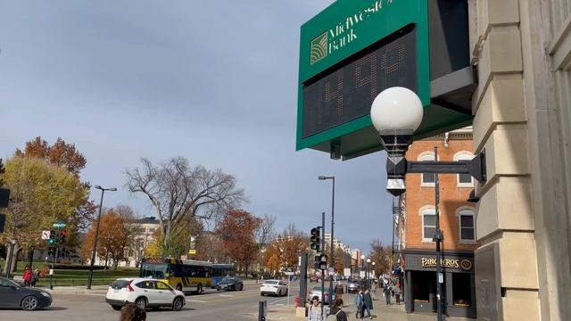 Find Out Why MidWestOne is Proud to Sponsor Project Holiday! смотреть онлайн