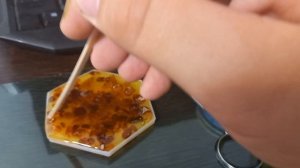 Янтарные изделия из эпоксидной смолы