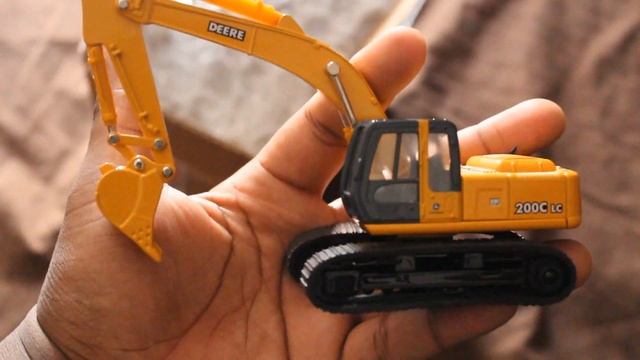 1:50 Ertl John Deere 200C LC Unboxing