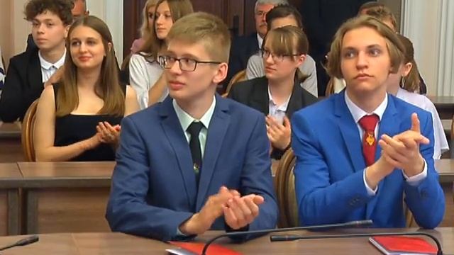 Чествование победителей республиканских олимпиад по учебным предметам смотреть онлайн