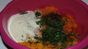 Котлеты из мяса индейки, овощей и манной крупы