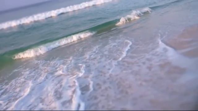 Super relaxing gentle ocean wave music.Full hd video#1080p.shooting wave and peaceful music. смотреть онлайн