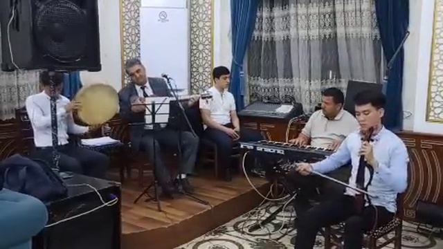 Komiljon Rahimovdan yangi bir tarona