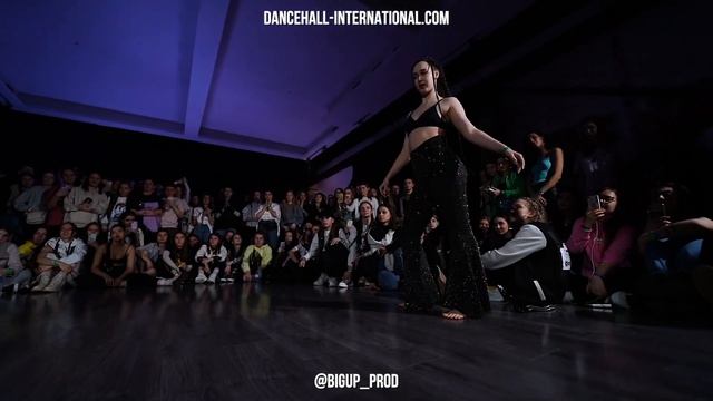 DANCEHALL INTERNATIONAL 2022 - 1VS1 BRUK IT DOWN BATTLE| NUTS [WIN] vs RIZHULYA смотреть онлайн
