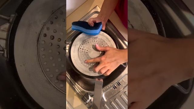 Хозяйкам на заметку!!! Эта штука отмывает загрязнения без чистящих средств!!!