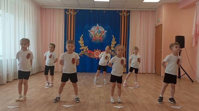 Танец "Письмо солдату", исполняют воспитанники средней группы смотреть онлайн