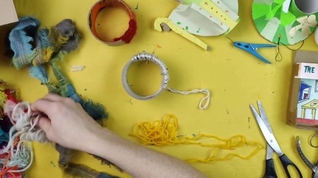 Make a DIY wool bracelet with Vanessa from The Craft Corner смотреть онлайн