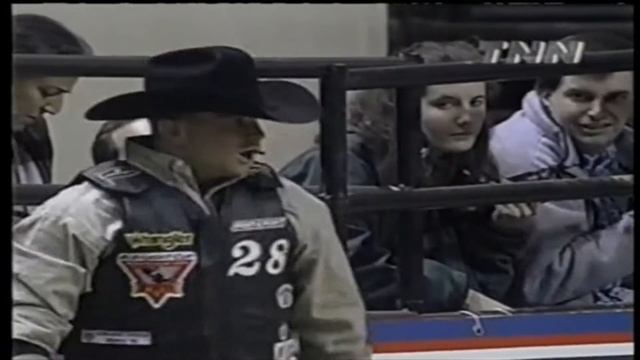 Jaron Nunnemaker vs Gusto - 00 PBR Columbus, GA (84 pts) смотреть онлайн