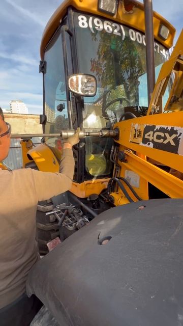 Выпрессовываем ￼￼палец стрелы с помощью обратного молотка смотреть онлайн