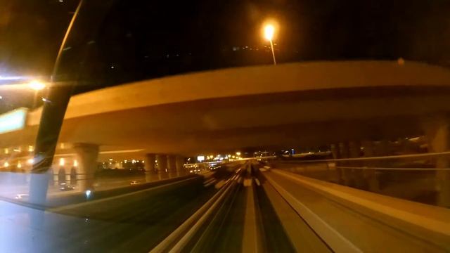 Метро Дубая - Едем мимо небоскребов и смотрим в окно / Небоскребы Дубая смотреть онлайн