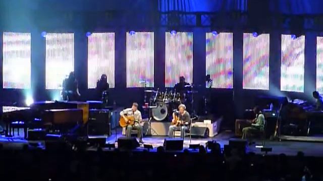 Can't Find My Way Home - Clapton & Winwood  Glendale, AZ 6/26/2009
