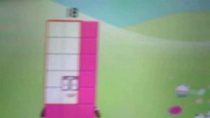 Жасмин играет в намберблокс.