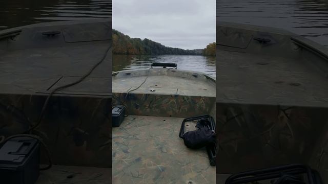 Tracker Grizzly 1860 jon boat смотреть онлайн