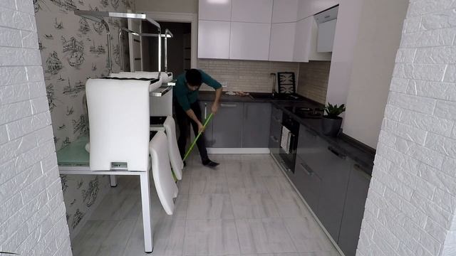 МУЖЧИНА НА КУХНЕ/УБОРКА В КВАРТИРЕ/У МИЛАНОЧКИ КОРЬ смотреть онлайн