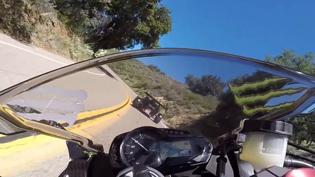 Ariel Atom vs Bike ( Ninja 636 ) смотреть онлайн