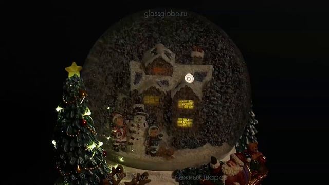 Новогодний стеклянный шар со снегом "Встречаем Дедушку Мороза". Снежный шар с метелью и подсветкой смотреть онлайн