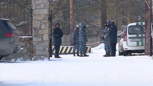 В Бийске демонтируют особняк, самовольно возведённый супружеской парой местных предпринимателей